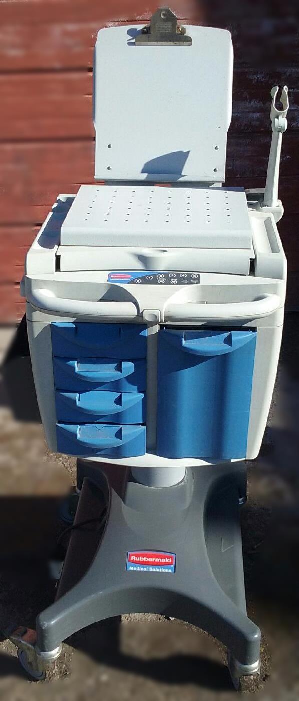 RUBBERMAID MEDICAL SOLUTIONS CART MODEL FG9M0905MBLU CART