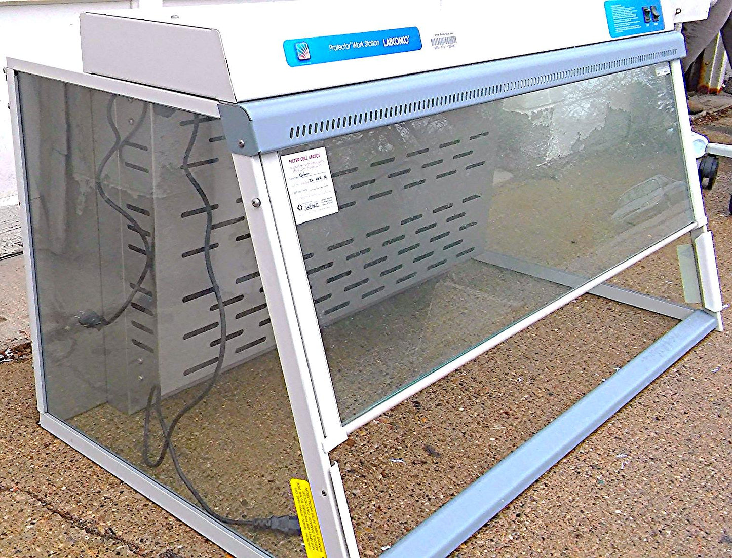 LABCONCO 3930000 Protector Work Station with Built-In Blower