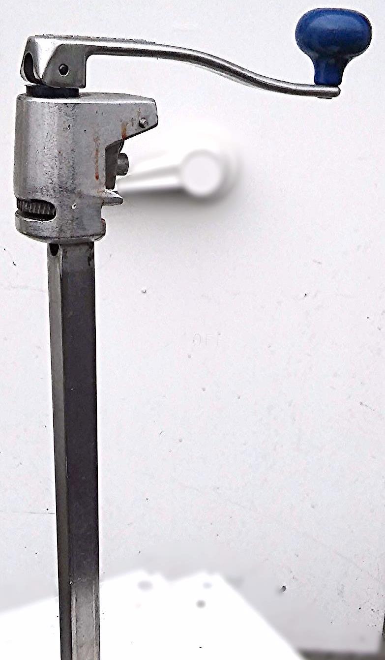 EDLUND S11 CAN OPENER NSF with CAST STAINLESS STEEL BASE PROFESSIONAL KITCHEN