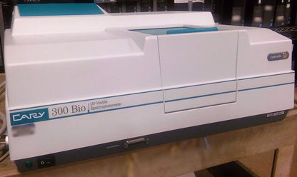 VARIAN CARY 300 BIO UV-VISIBLE SPECTROPHOTOMETER SEEMS TO BE WORKING FINE