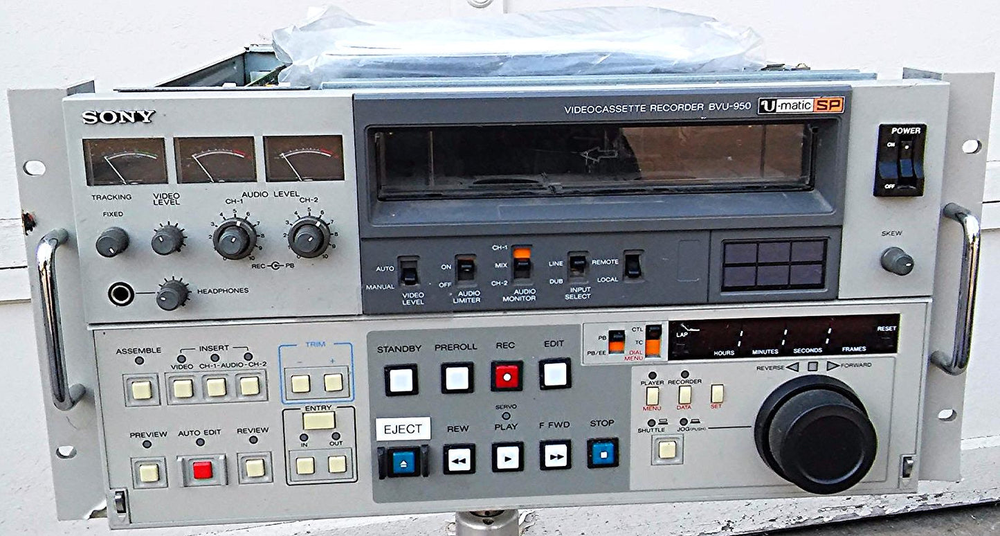SONY U-MATIC VIDEO RECORDER EDITOR BVU-950 with MANUAL POWERS UP FINE 3/4 VTR