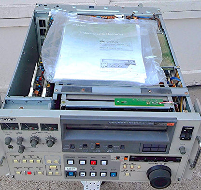 SONY U-MATIC VIDEO RECORDER EDITOR BVU-950 with MANUAL POWERS UP FINE 3/4 VTR
