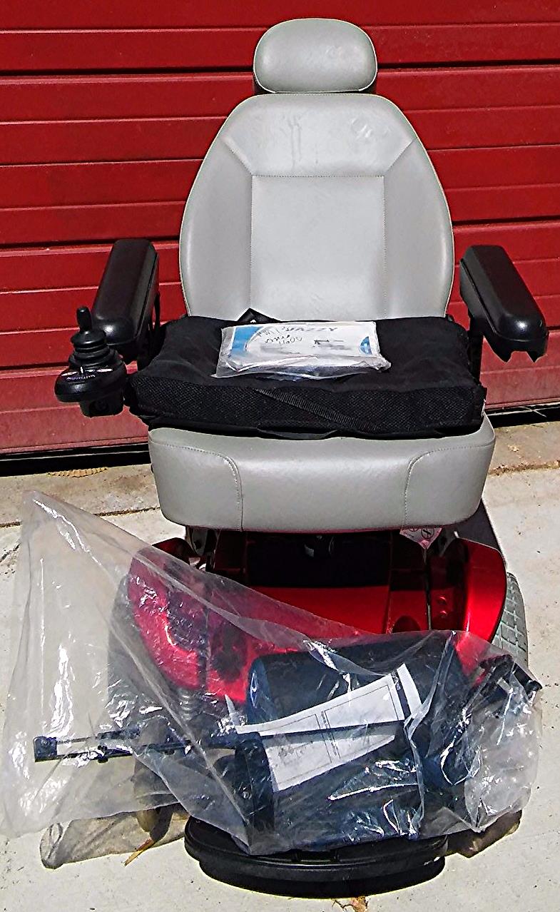 JAZZY SELECT PRIDE WHEELCHAIR with BRAND NEW BATTERIES MANUAL NO RIPS NOR TEARS