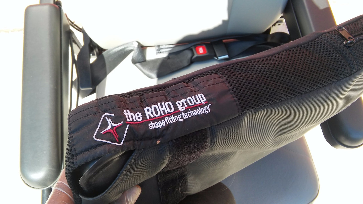 JAZZY SELECT PRIDE WHEELCHAIR with BRAND NEW BATTERIES MANUAL NO RIPS NOR TEARS