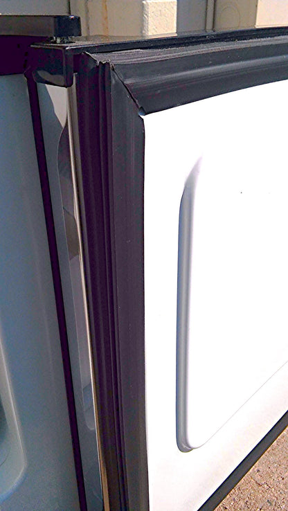 SPT IM-150US SUNPENTOWN STAINLESS STEEL UNDERCOUNTER ICE MAKER with FREEZER