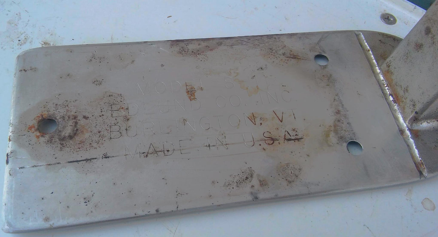 EDLUND S11 CAN OPENER NSF with CAST STAINLESS STEEL BASE PROFESSIONAL KITCHEN