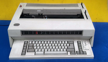 IBM WHEELWRITER 10 SERIES II TYPEWRITER FREE SHIPPING USED