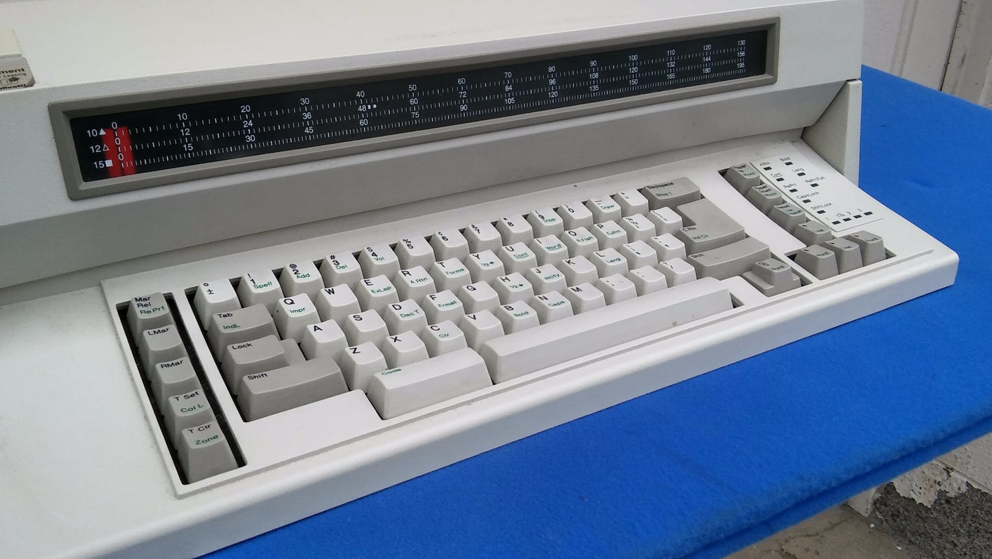 IBM WHEELWRITER 15 ELECTRONIC TYPEWRITER WATCH VIDEO UNIT WORKING FREE SHIPPING