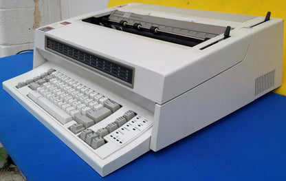 IBM WHEELWRITER 15 ELECTRONIC TYPEWRITER WATCH VIDEO UNIT WORKING FREE SHIPPING