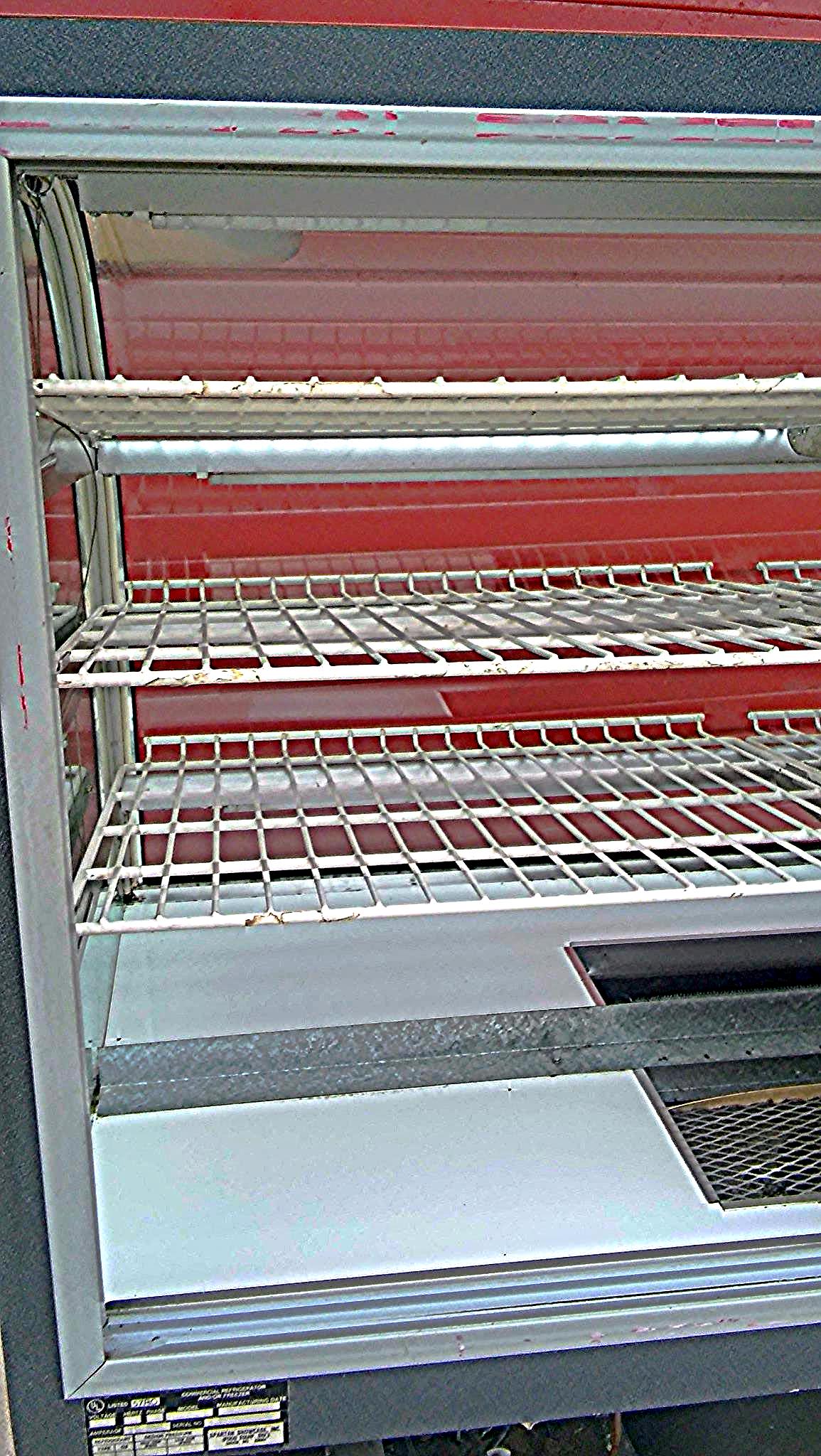 SPARTAN 93000-R Serie Tilt-Out Curved Front HighVolume Refrigerated Display Case