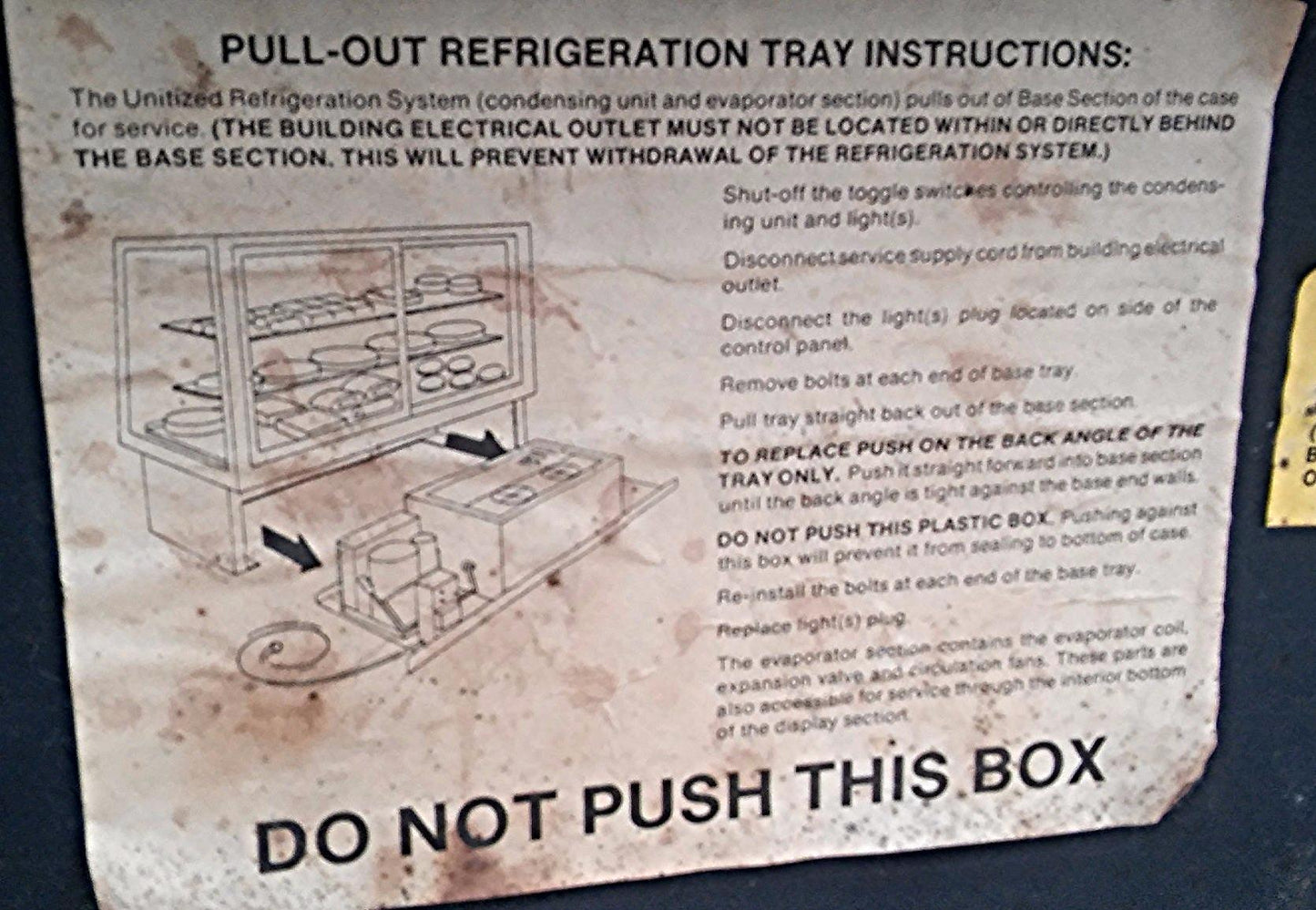 SPARTAN 93000-R Serie Tilt-Out Curved Front HighVolume Refrigerated Display Case