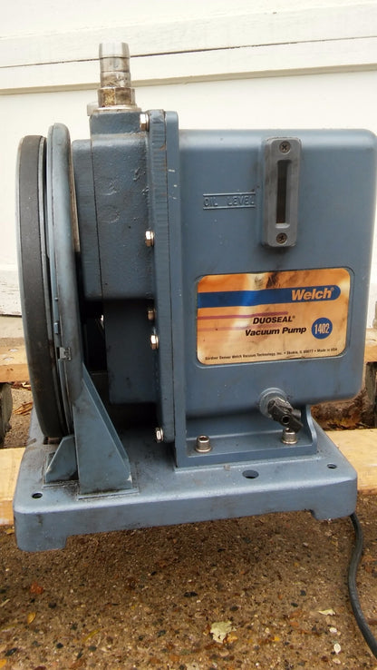 WELCH DUOSEAL 1402 Rotary Vane Vacuum Pump Emerson 1/2HP 1725 Motor WATCH VIDEO