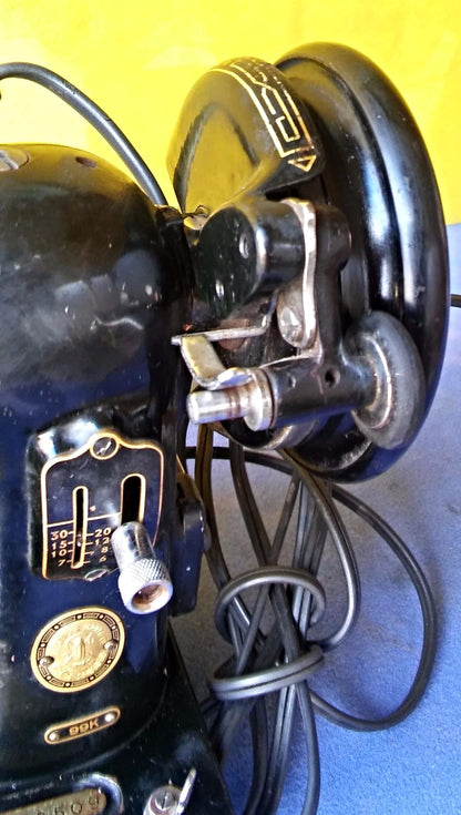 1955 SINGER MODEL 99K SEWING MACHINE EK966509 PERFECT WATCH VIDEO FREESHIP