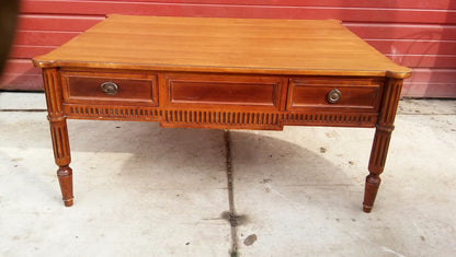 SHERRILL CTH OCCASIONAL TABLE DRAWERS IN VERY GOOD CONDITION FREE SHIPPING