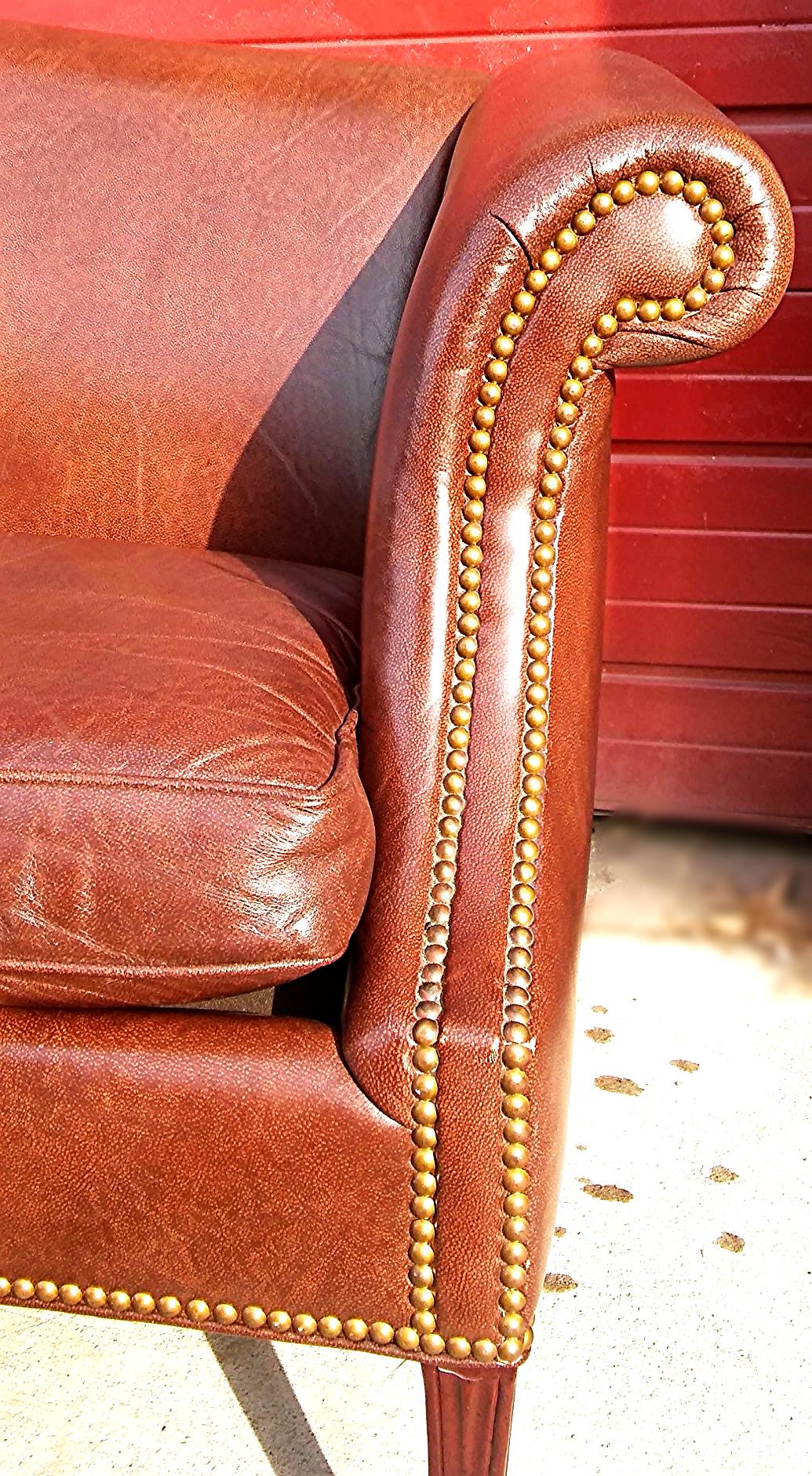 CABOT WRENN LEATHER BERWICK SOFA IN VERY GOOD CONDITION FREE SHIPPING