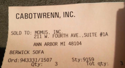 CABOT WRENN LEATHER BERWICK SOFA IN VERY GOOD CONDITION FREE SHIPPING