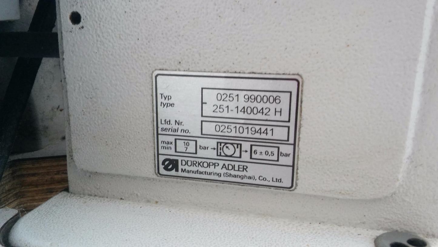 DURKOPP ADLER 251 PROFESSIONAL SEWING MACHINE LOCKSTITCH WATCH VIDEO FREESHIP