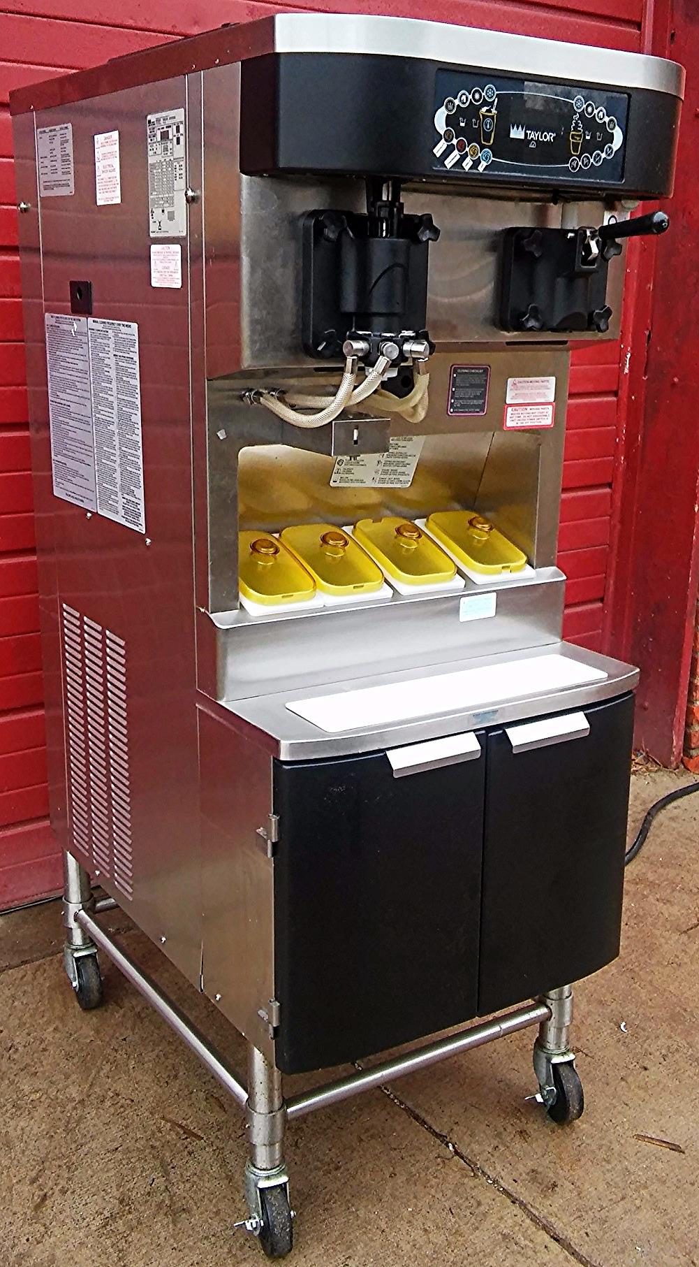 TAYLOR CROWN C606-27 YOGURT ICE CREAM SHAKE SOFT FREEZER WHEELS MANUAL FREESHIP