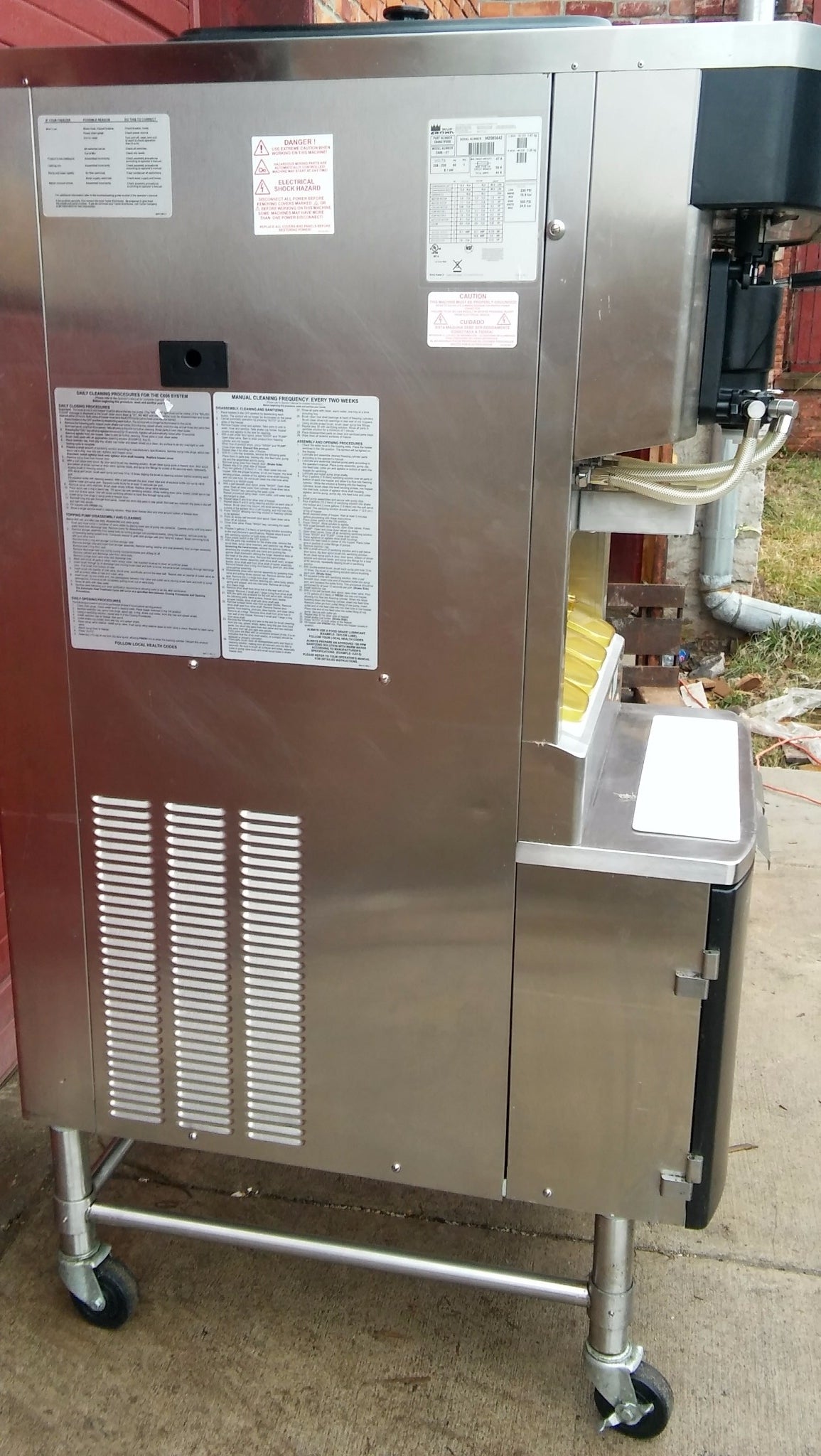 TAYLOR CROWN C606-27 YOGURT ICE CREAM SHAKE SOFT FREEZER WHEELS MANUAL FREESHIP