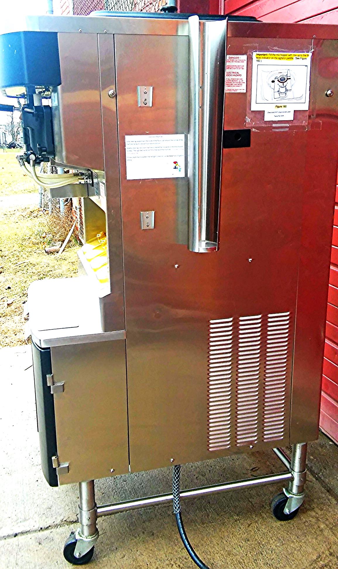 TAYLOR CROWN C606-27 YOGURT ICE CREAM SHAKE SOFT FREEZER WHEELS MANUAL FREESHIP