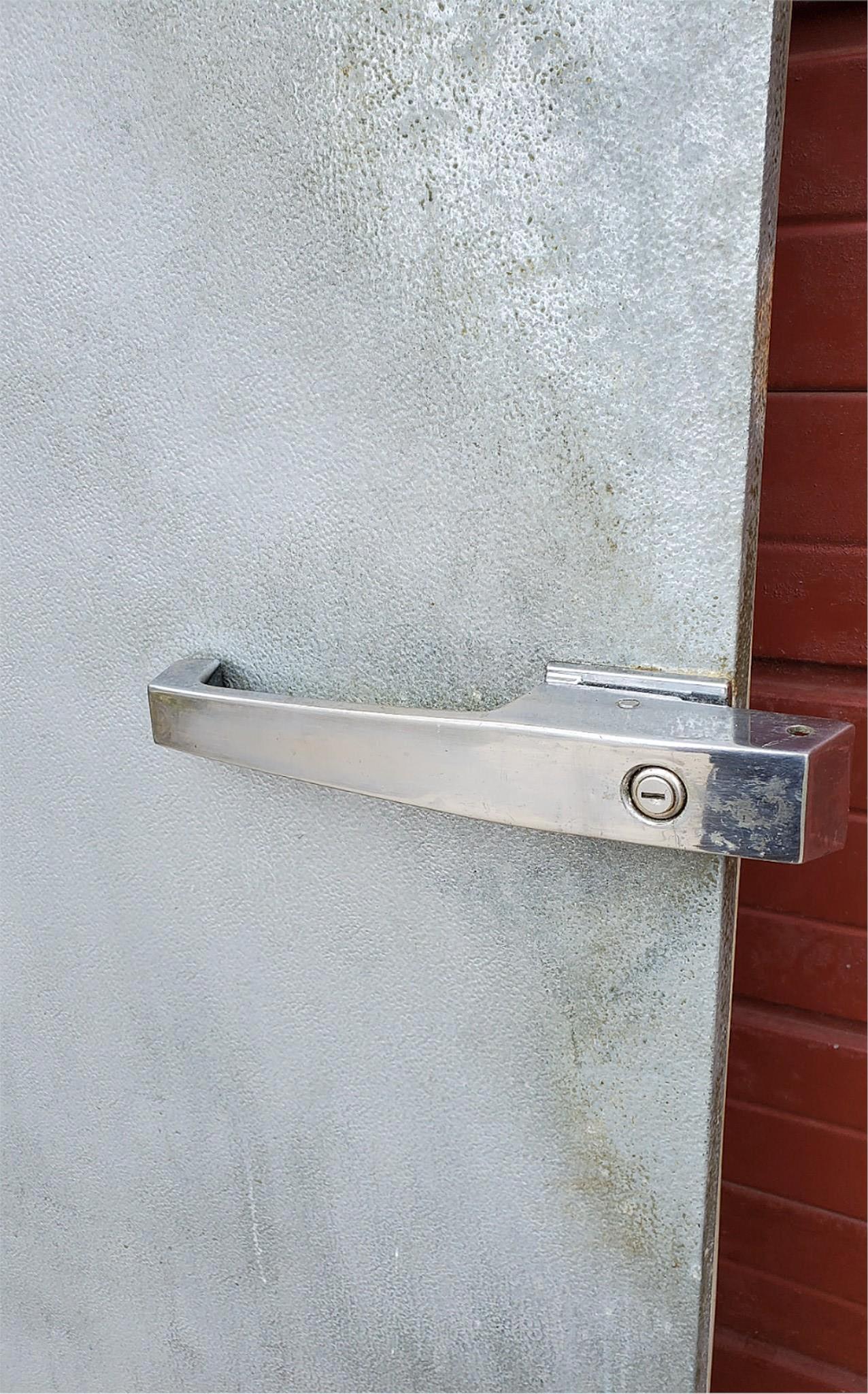 MASTER BILT WALK IN FREEZER DOOR GREAT CONDITION FREE SHIPPING