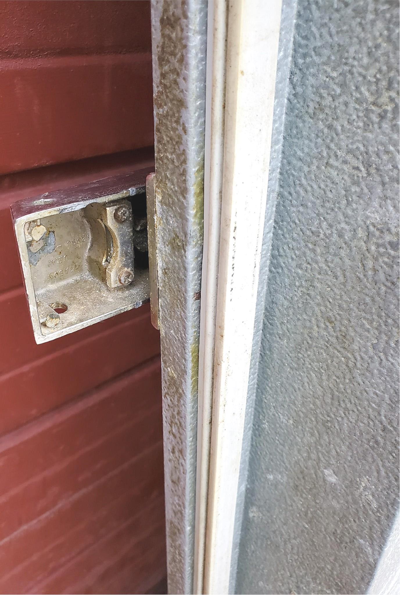 RARE VINTAGE INDUSTRIAL DESIGN STEAMPUNK ARCHITECTURE FREEZER DOOR FREESHIPPING