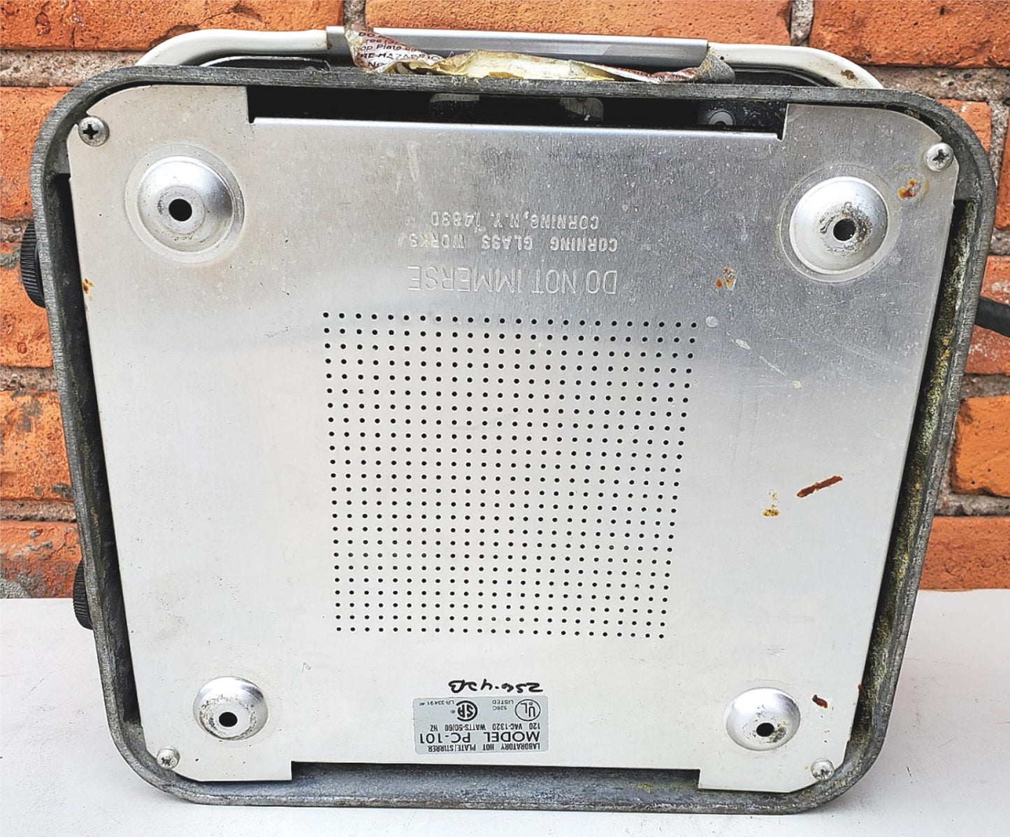 CORNING PC-101 HOTPLATE & MAGNETIC STIRRER 5”x7” 120V AC WATCH VIDEO