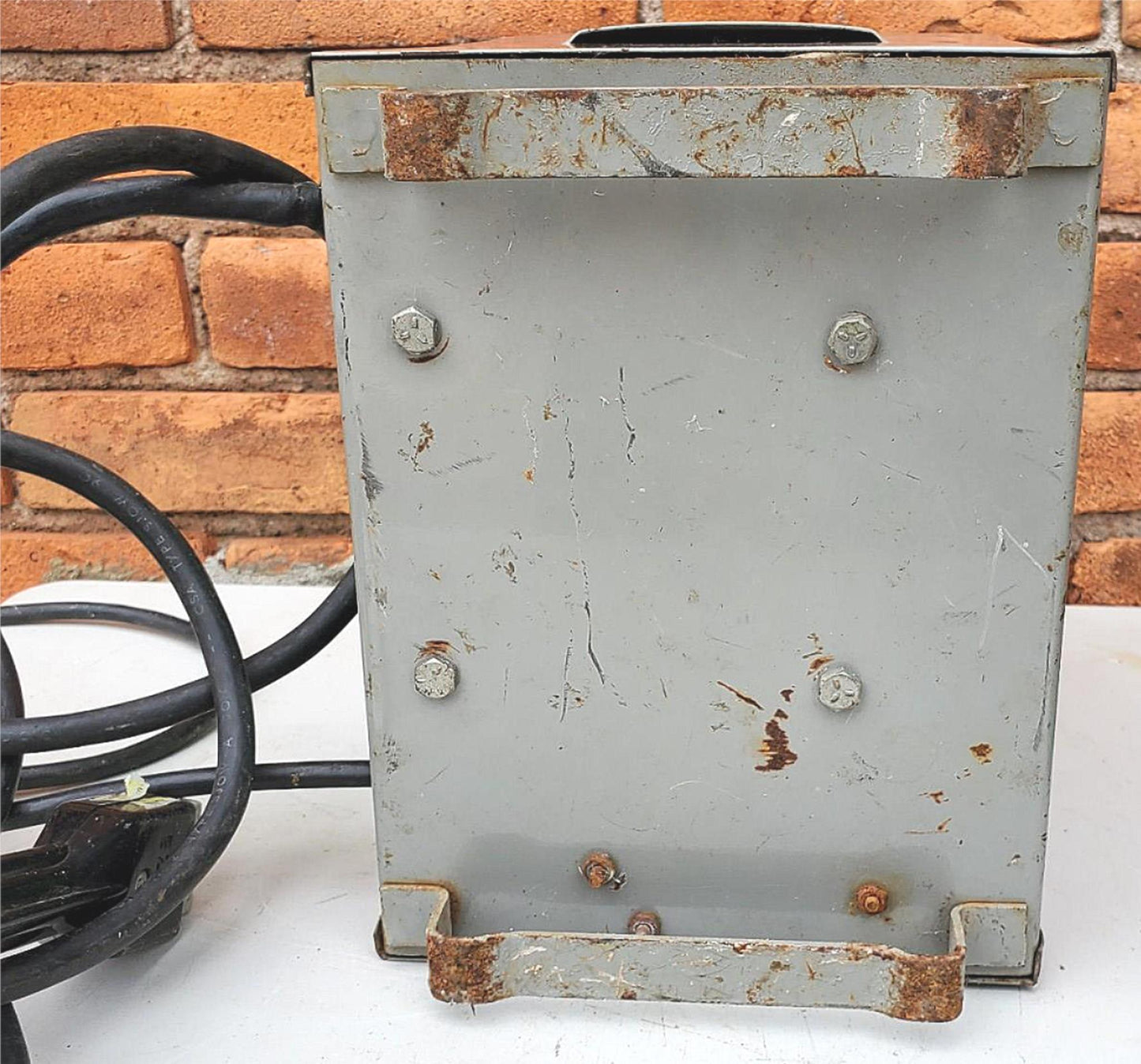 EZGO TEXTRON 20484 36VOLT BATTERY CHARGER GOLF CART NOBLES TENNANT FREESHIPPING