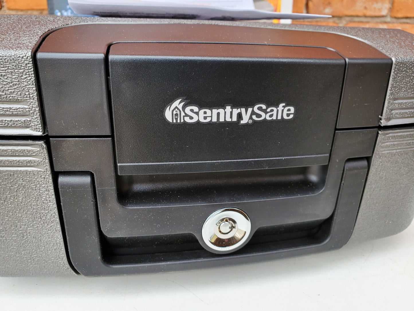 SENTRYSAFE CHW20201 PORTABLE CHEST WATER FIRE PROOF with 1 TUBULAR KEY FREE SHIP