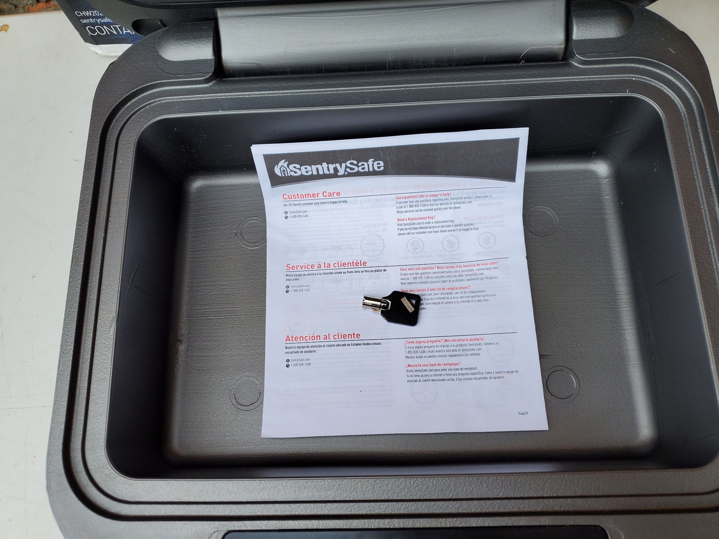 SENTRYSAFE CHW20201 PORTABLE CHEST WATER FIRE PROOF with 1 TUBULAR KEY FREE SHIP