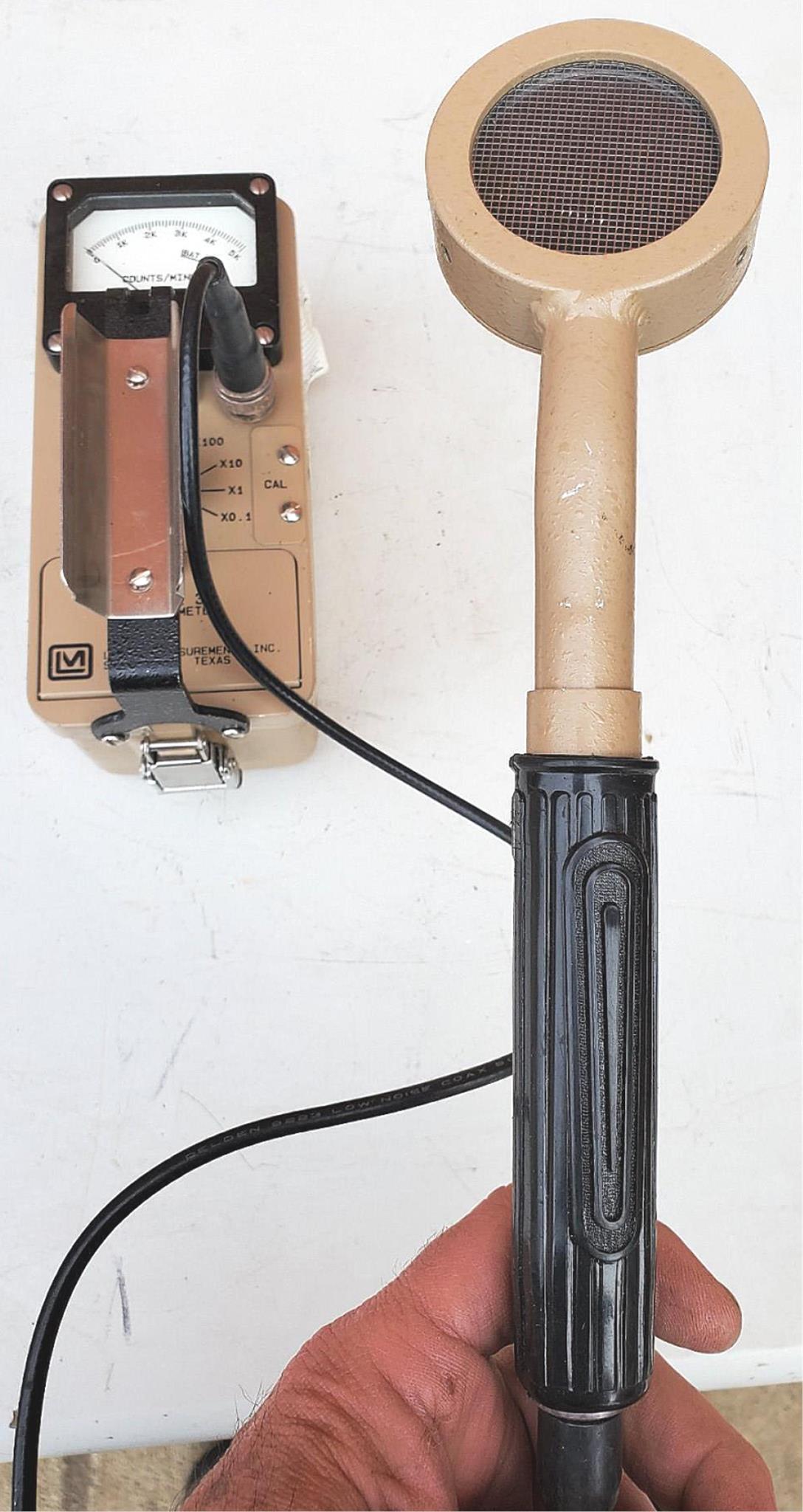 LUDLUM 3 SURVEY METER with 44-9 ALPHA BETA GAMMA RADIATION DETECTOR FREE SHIPPIN