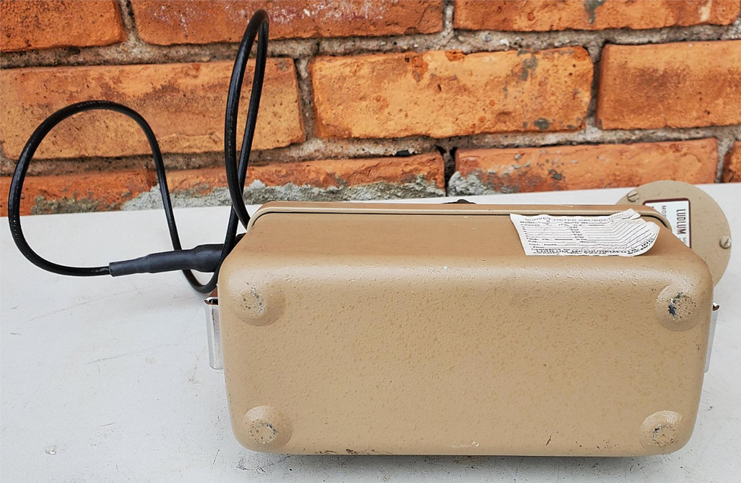 LUDLUM 3 SURVEY METER with 44-9 ALPHA BETA GAMMA RADIATION DETECTOR FREE SHIPPIN