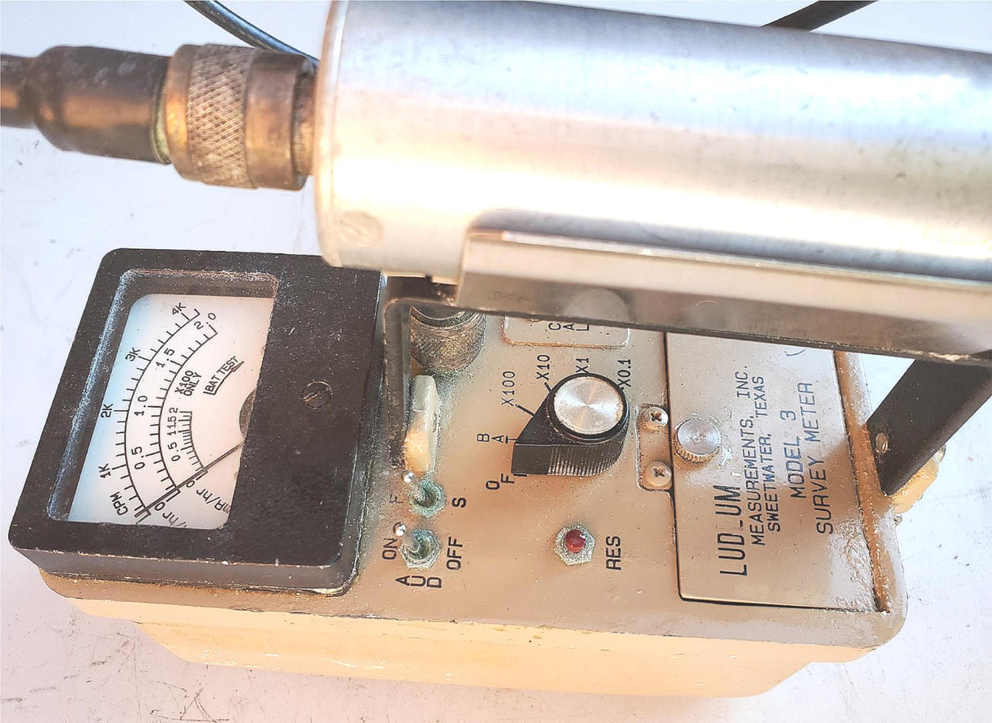 LUDLUM 3 SURVEY METER with 44-9 ALPHA BETA GAMMA RADIATION DETECTOR FREESHIPPING