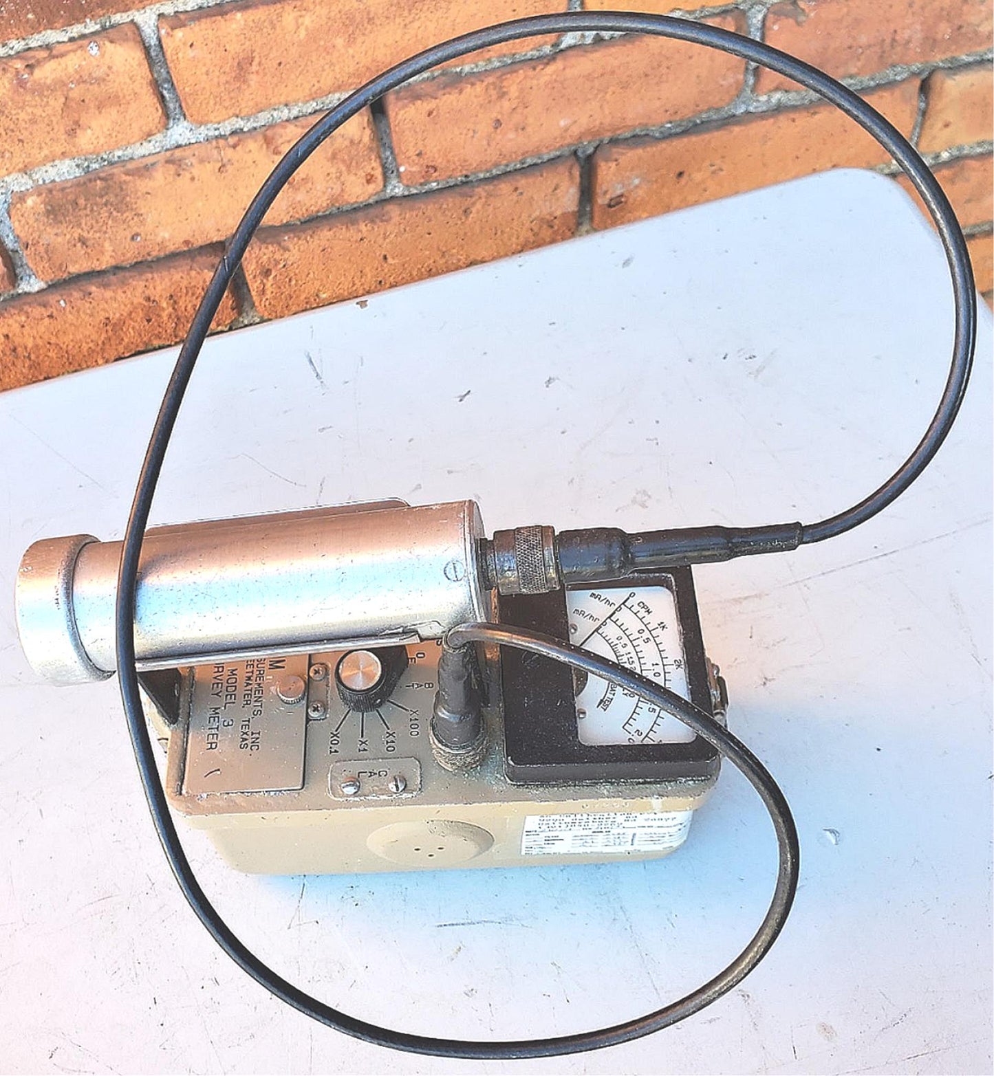 LUDLUM 3 SURVEY METER with 44-9 ALPHA BETA GAMMA RADIATION DETECTOR FREESHIPPING