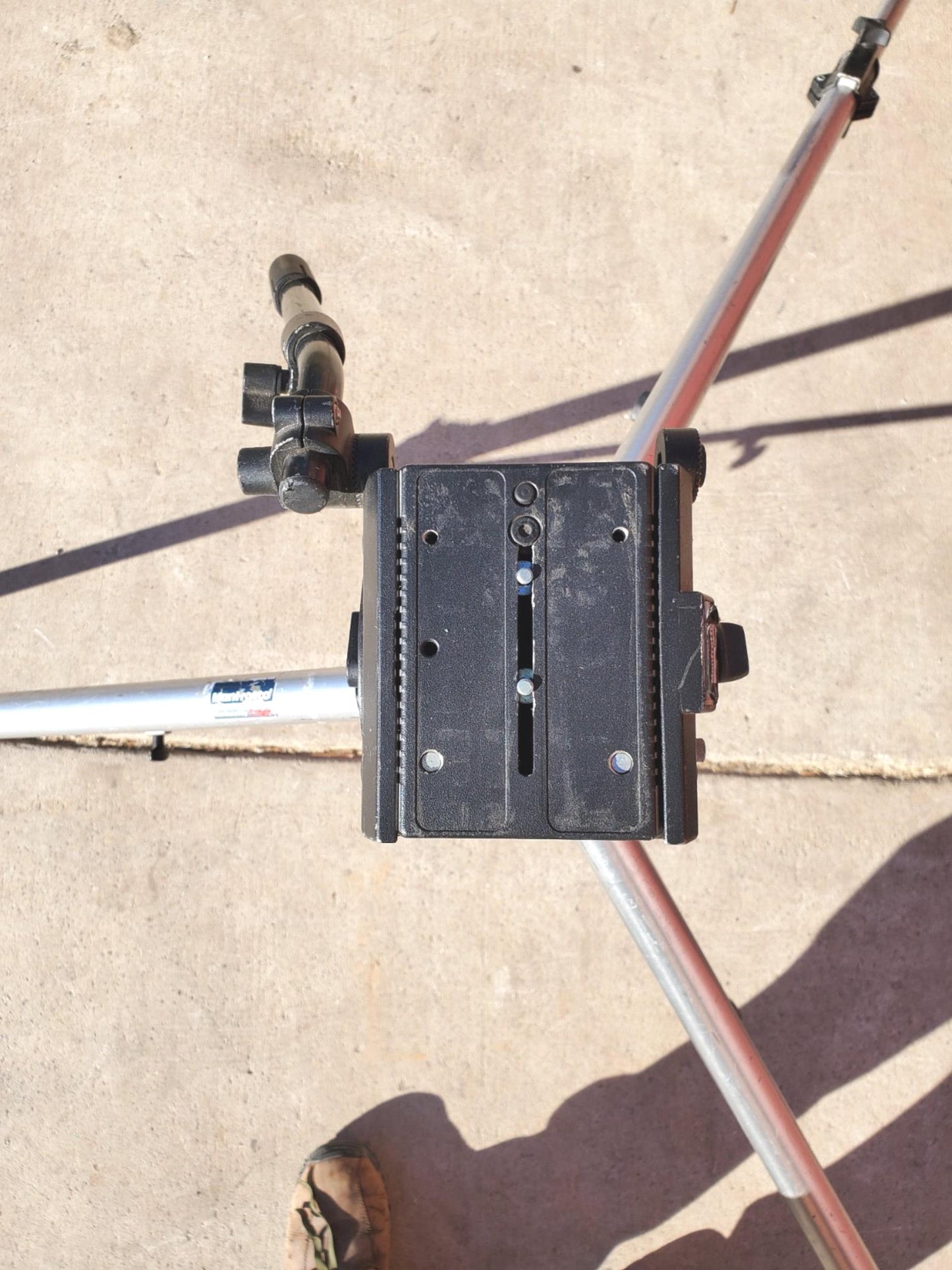 BOGEN MANFROTTO 3066 CINE VIDEO FLUID HEAD QUICK RELEASE & 3068 TRIPOD FREE SHIP