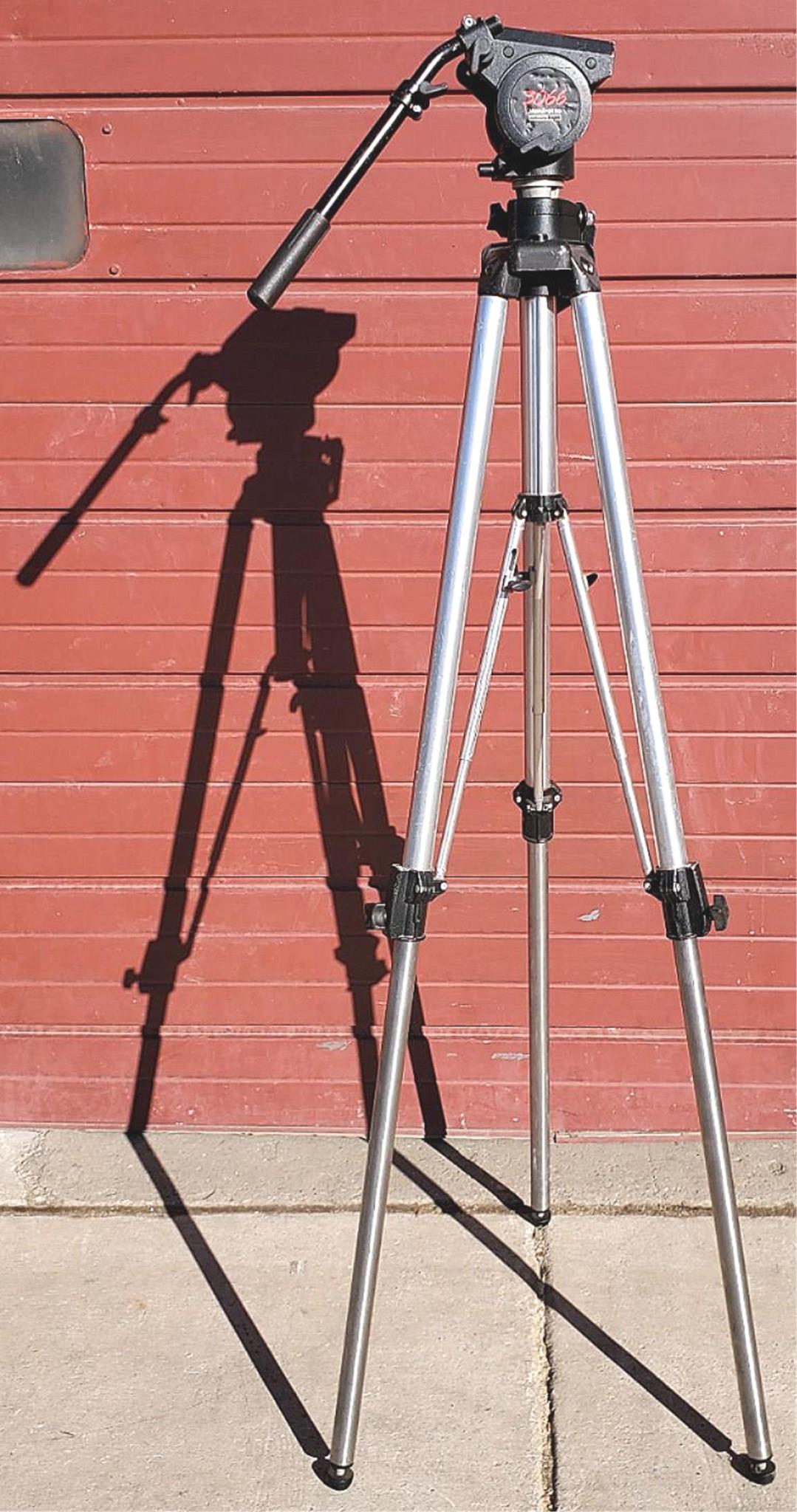 BOGEN MANFROTTO 3066 CINE VIDEO FLUID HEAD QUICK RELEASE & 3068 TRIPOD FREE SHIP