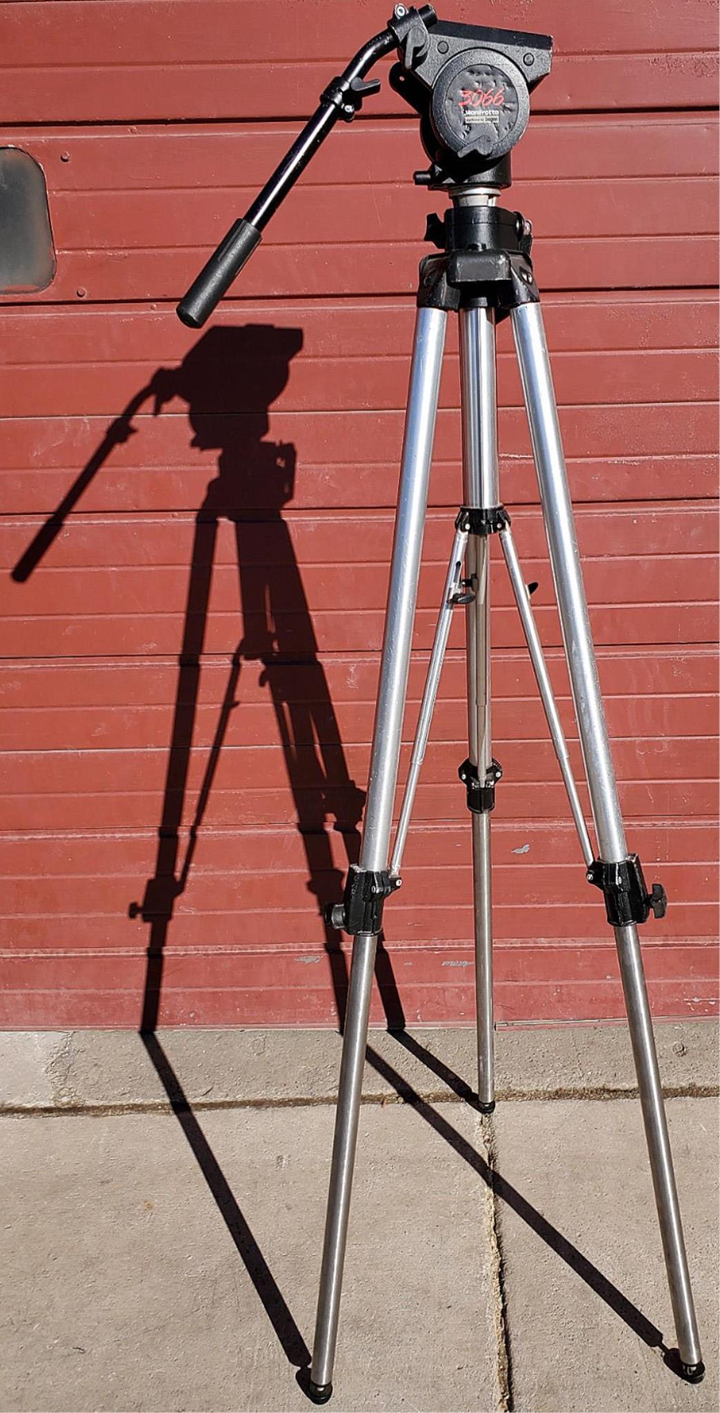 BOGEN MANFROTTO 3066 CINE VIDEO FLUID HEAD QUICK RELEASE & 3068 TRIPOD FREE SHIP