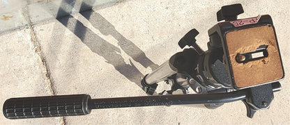 BOGEN MANFROTTO 3126 CINE VIDEO FLUID HEAD + 3033 TRIPOD with CASE FREE SHIPPING