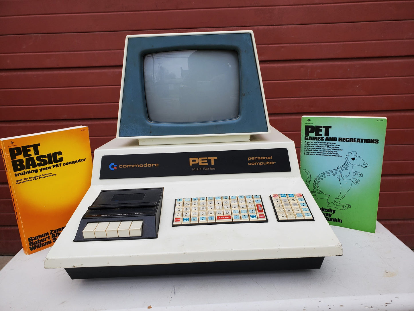 COMMODORE PET 2001-8 HALL 9000 COMPUTER & ORIGINAL OPERATION MANUALS FREE SHIP