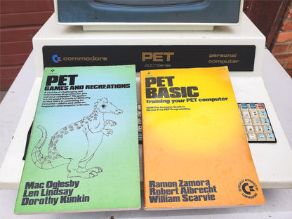 COMMODORE PET 2001-8 HALL 9000 COMPUTER & ORIGINAL OPERATION MANUALS FREE SHIP