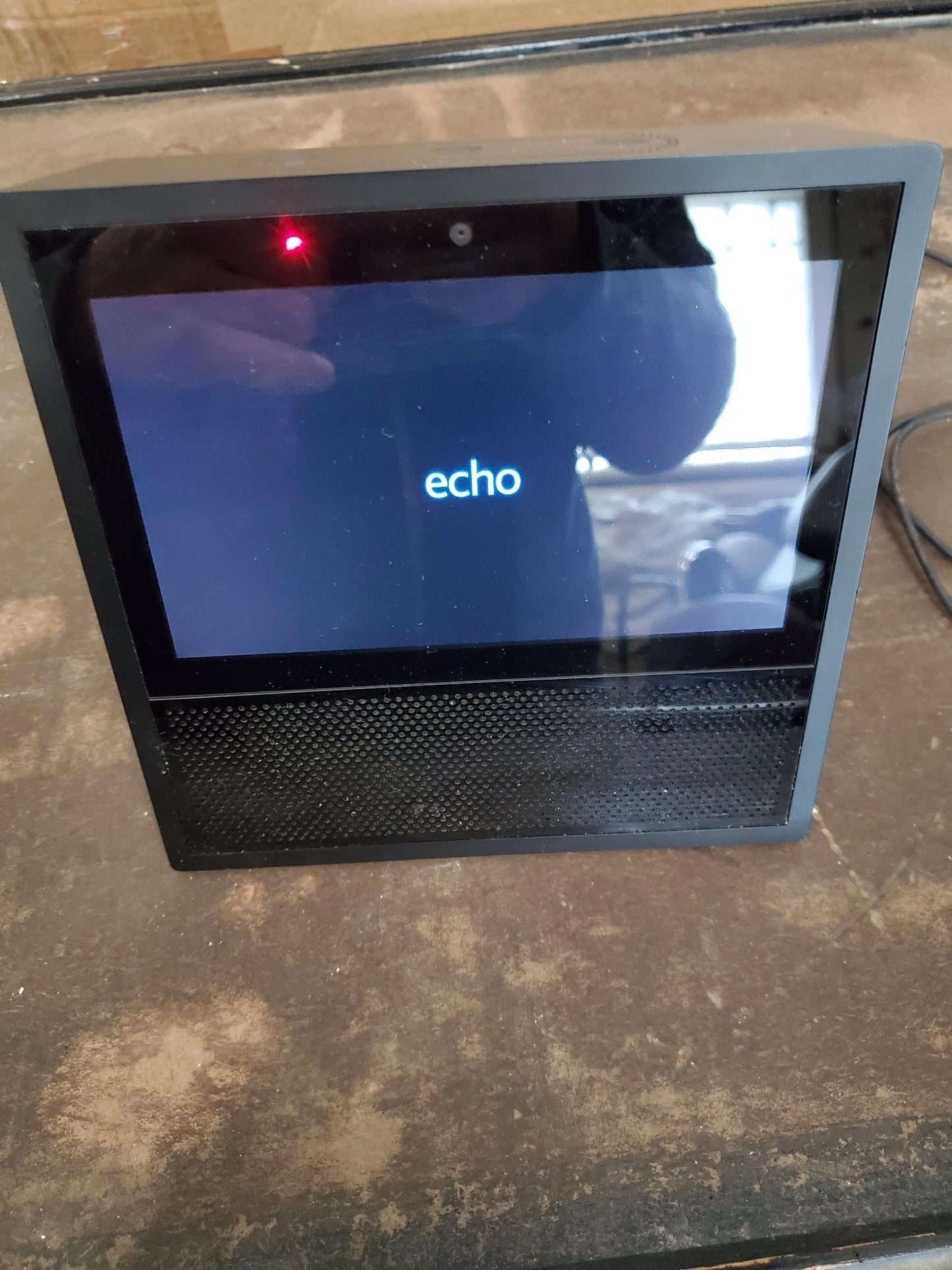 AMAZON ALEXA ECHO SHOW 1stGENERATION MODELMW46W BLUETOOTH SMART DISPLAY FREESHIP