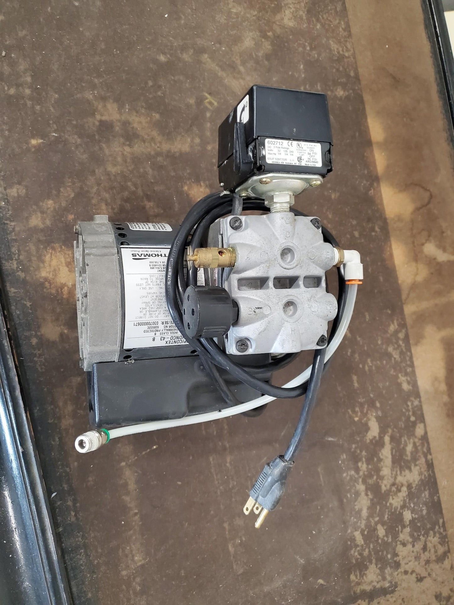 THOMAS T617HDN 125 PSI HUBBELL55S0215 PRESSURE VACUUM PUMP WATCH VIDEO FREE SHIP