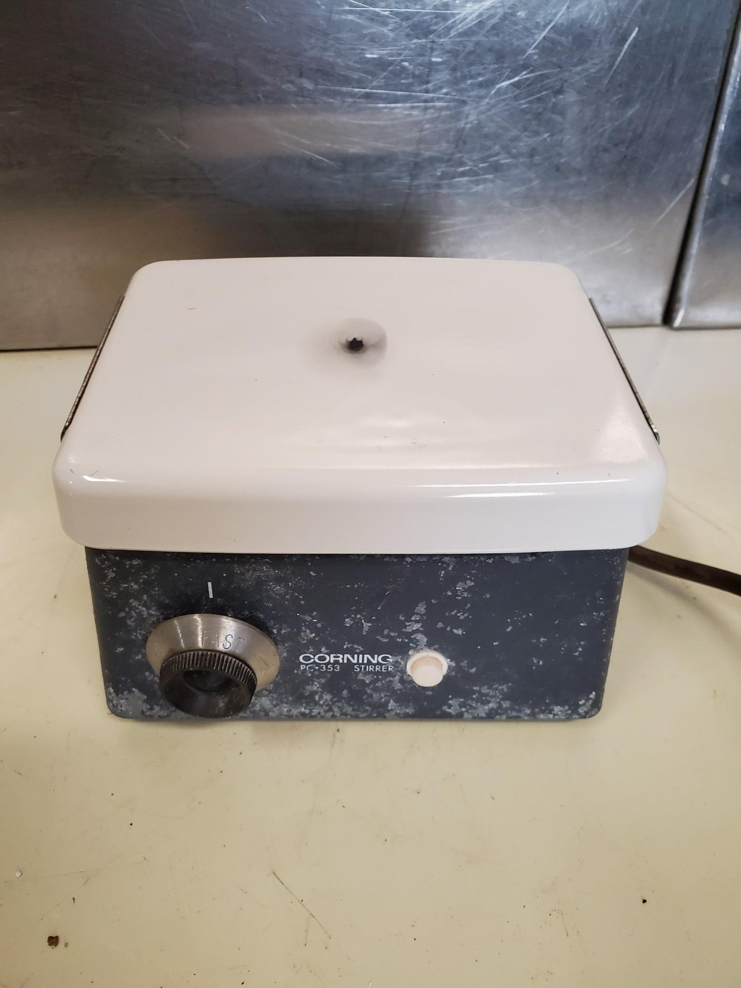 CORNING PC-351 HOT PLATE MAGNETIC STIRRER