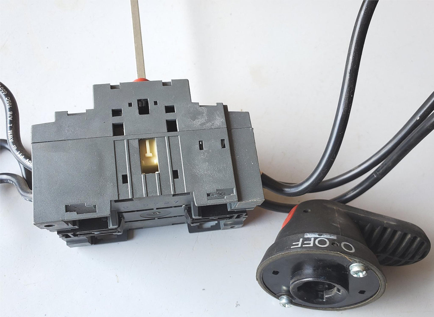 ABB OT-60E3 Disconnect Switch PLUS EXTRA HANDLE & SHAFT 60Amp FREE SHIPPING