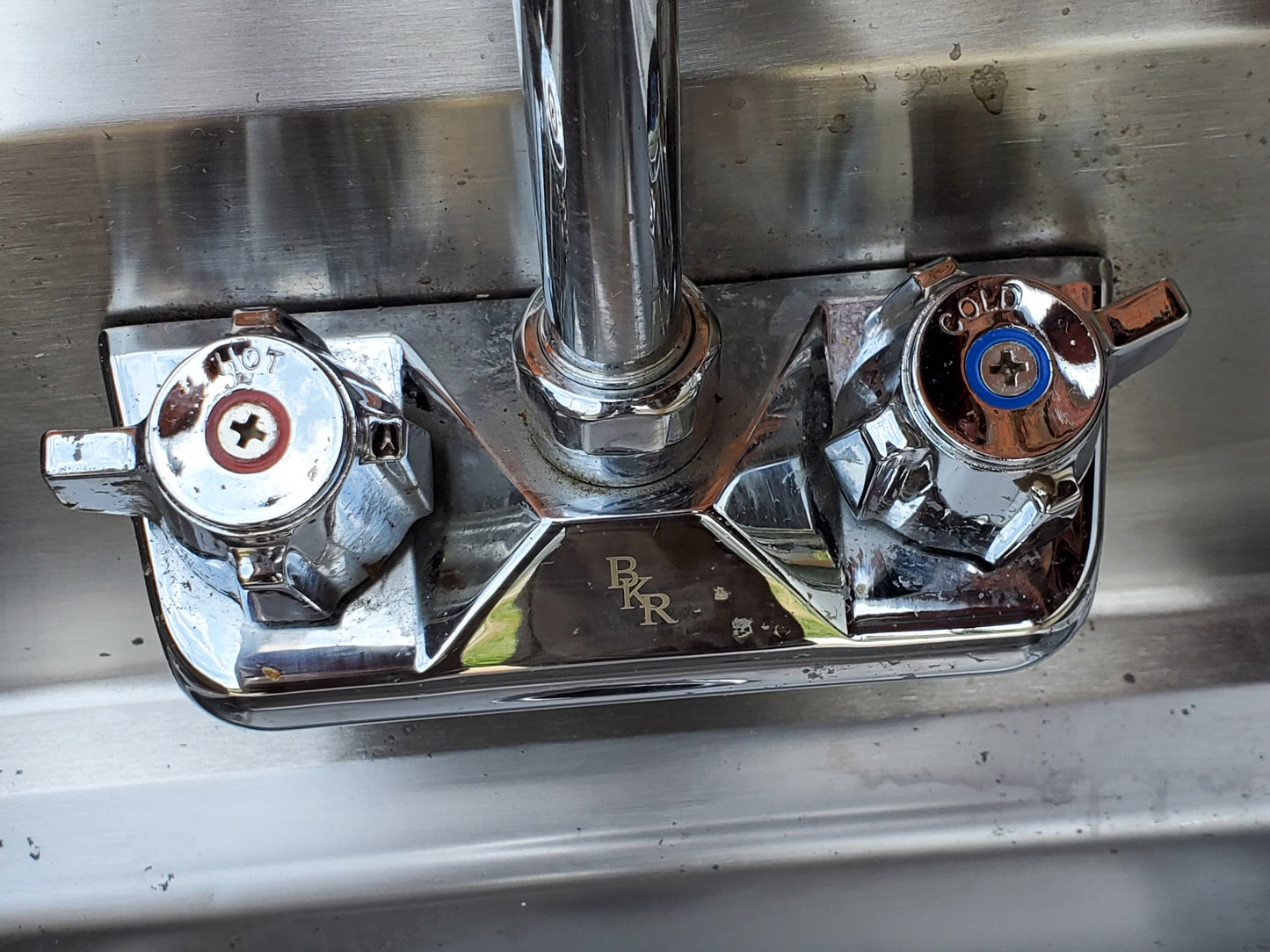 JOHN BOOS 17 x 15.5 x 5 ST STEEL COMMERCIAL SINK with HOT & COLD FAUCET FREESHIP