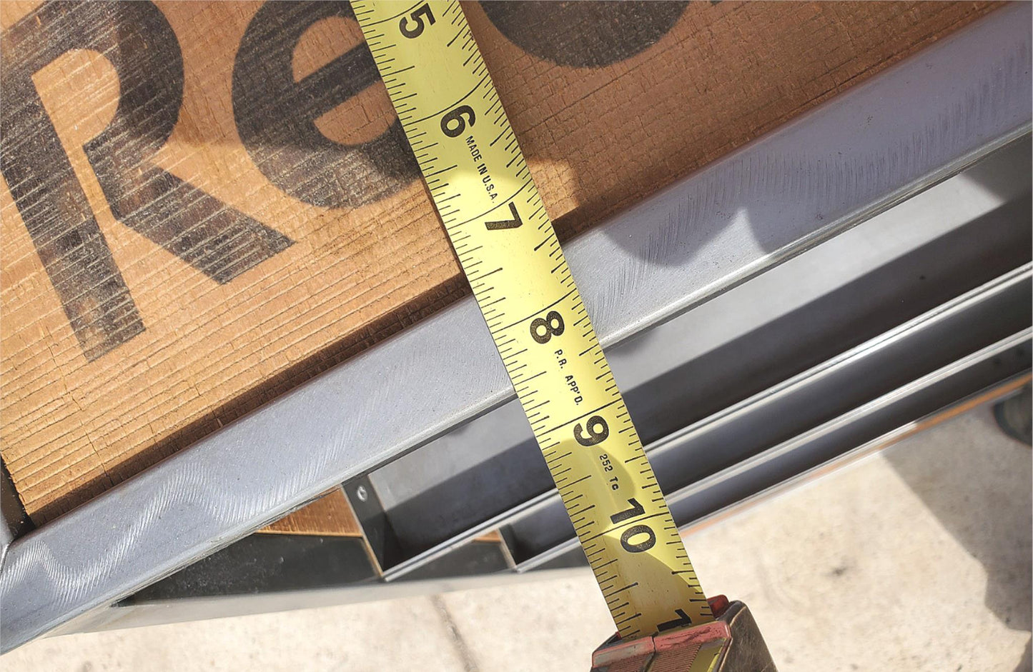 RARE RED BULL METAL & WOOD RACK FLOOR DRINK (BOOK) DISPLAY ON WHEELS FREE SHIP