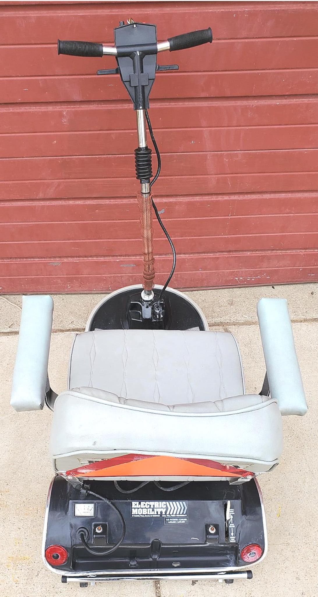 EMC ELECTRIC MOBILITY CHAUFFER RASCAL 200 SCOOTER CHARGER WATCH VIDEO FREE SHIP