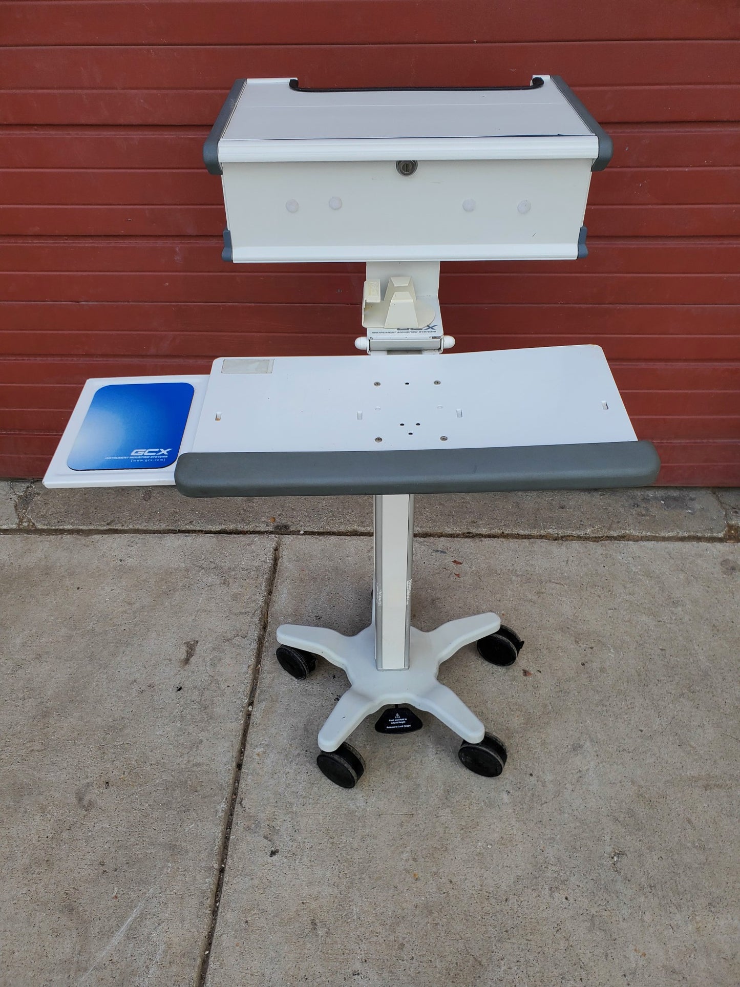 GCX INSTRUMENT VHRS VARIABLE HEIGHT ROLL STAND MEDICAL CART WORKSTATION FREESHIP