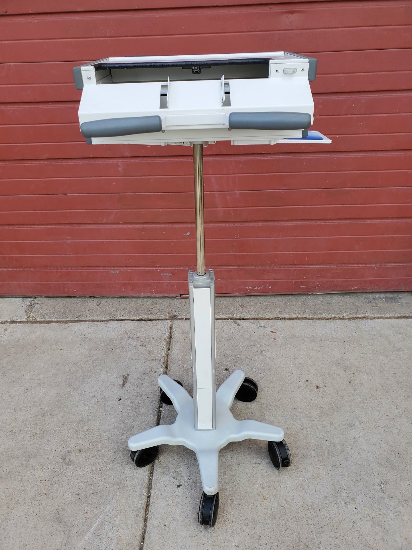 GCX INSTRUMENT VHRS VARIABLE HEIGHT ROLL STAND MEDICAL CART WORKSTATION FREESHIP