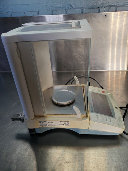 OHAUS Model VP114CN VOYAGER PRO BALANCE 410 g x 0.001 g WATCH VIDEO FREE SHIP